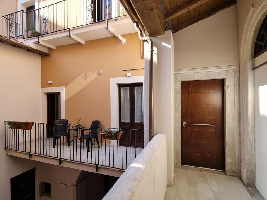 Casa Castello 63 Guest House LʼAquila Extérieur photo