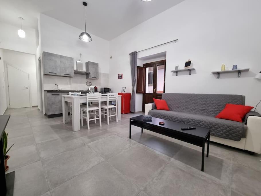 Casa Castello 63 Guest House LʼAquila Extérieur photo
